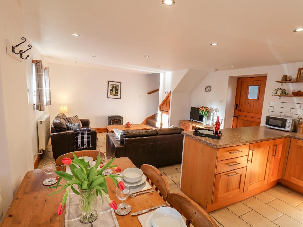Hayloft Cottage Staintondale Екстер'єр фото