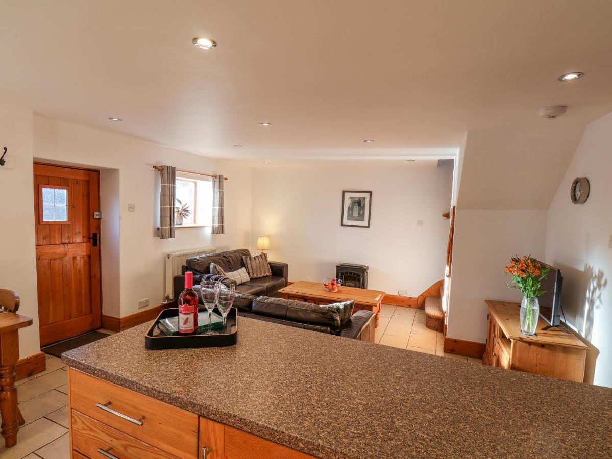 Hayloft Cottage Staintondale Екстер'єр фото