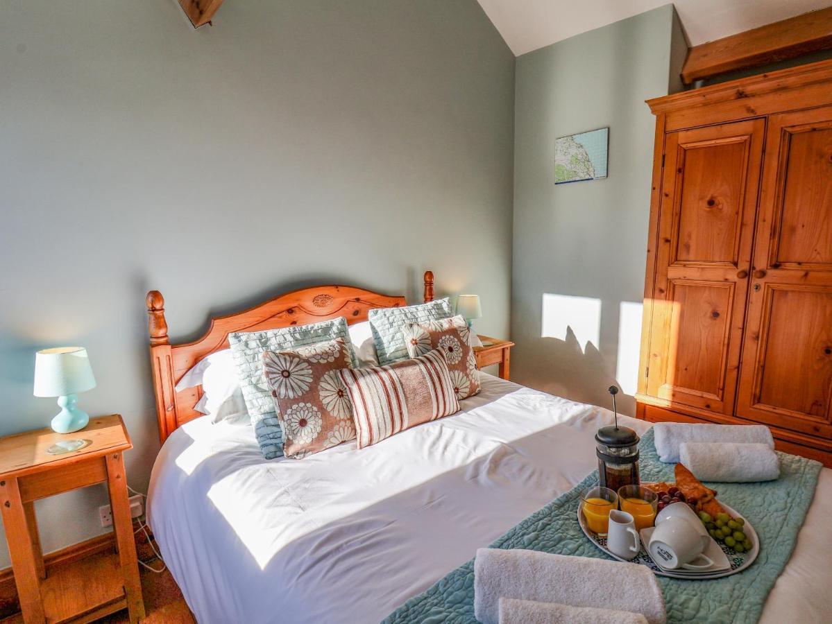 Hayloft Cottage Staintondale Екстер'єр фото